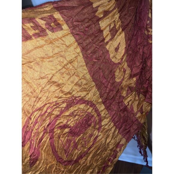 Nice UNISEX Washington Redskins yellow & Burgundy scarf Good Condition - Picture 2 of 4